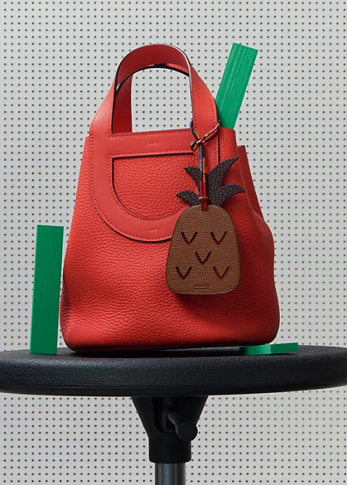 Pineapple and leaf charm