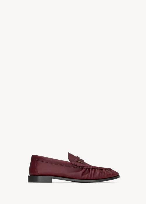 LE LOAFER supple in smooth leather in Bordeaux