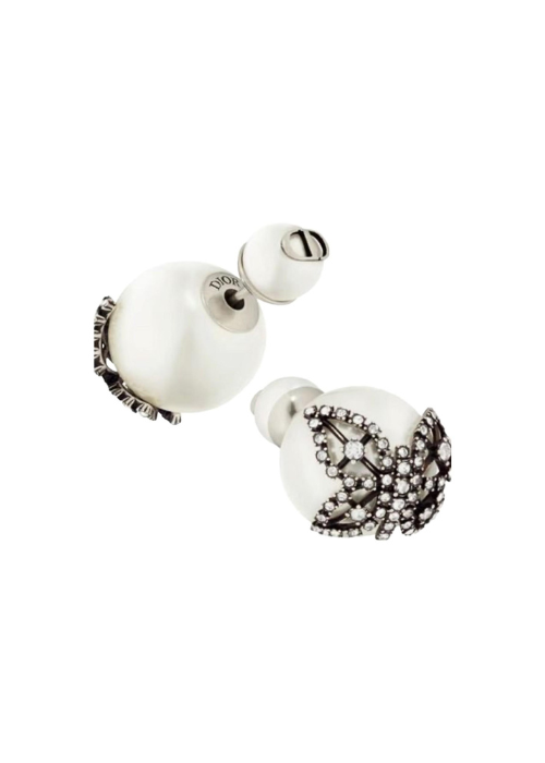 Big Pearl with Butterfly Pearled 